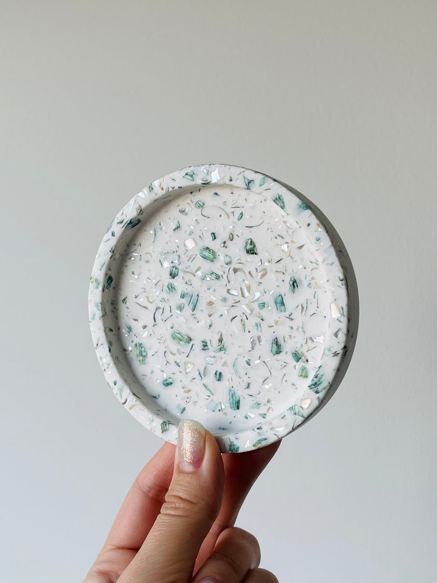 Green + Pearl Shells Small Round Tray