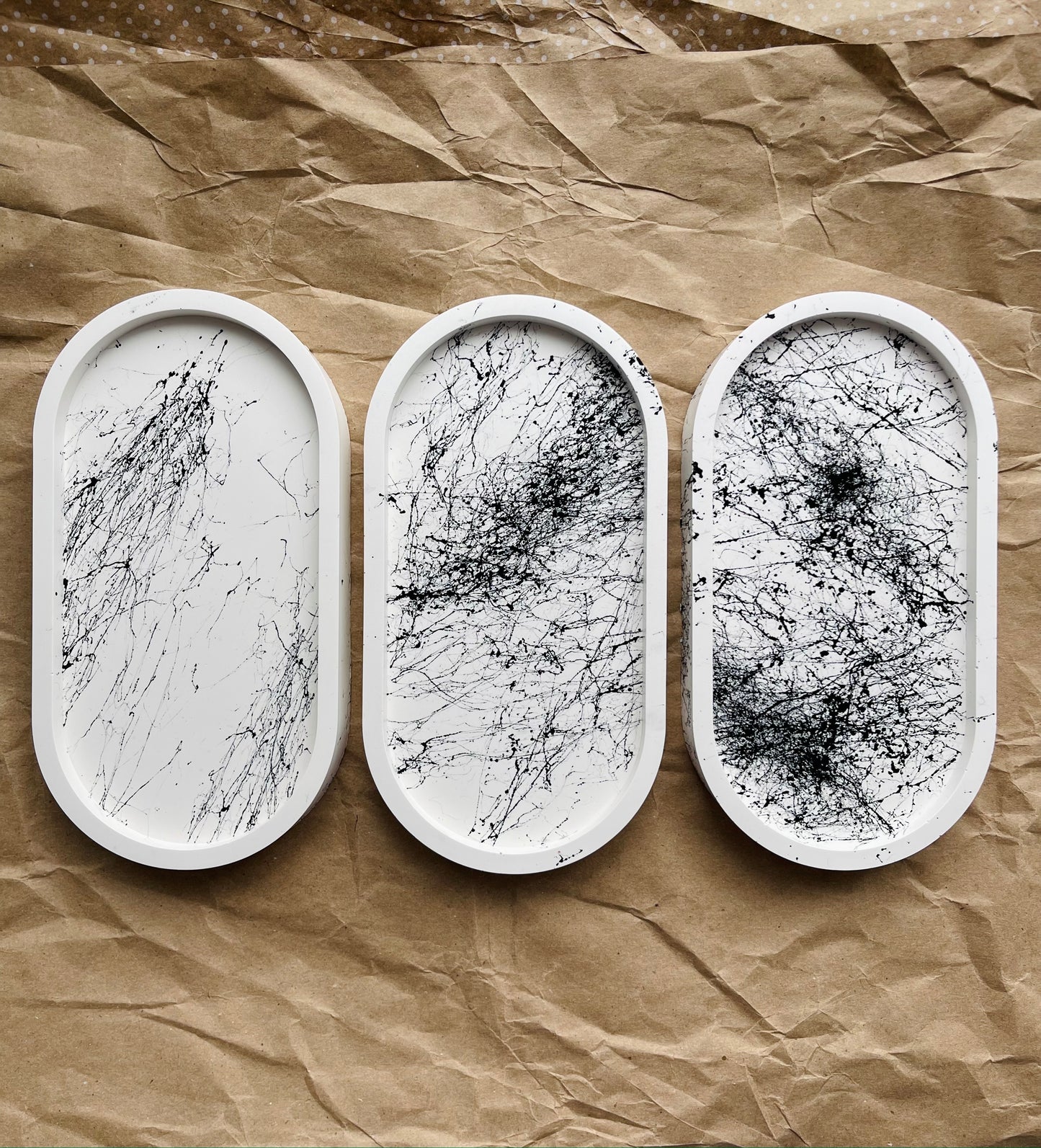 Cobweb Oval Tray