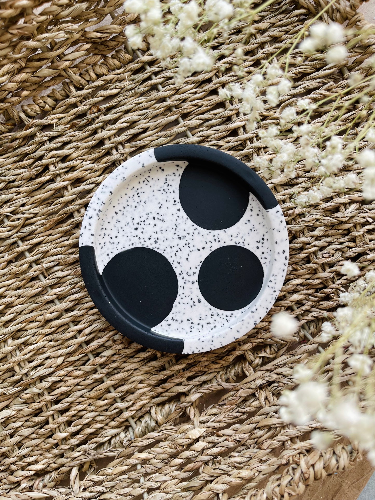 Abstract Black Sand Small Round Tray