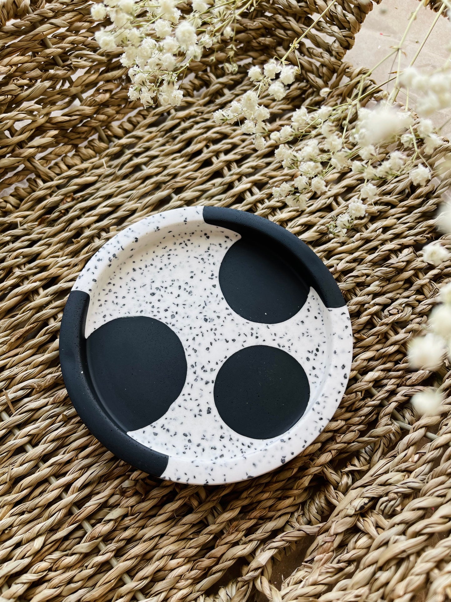 Abstract Black Sand Small Round Tray